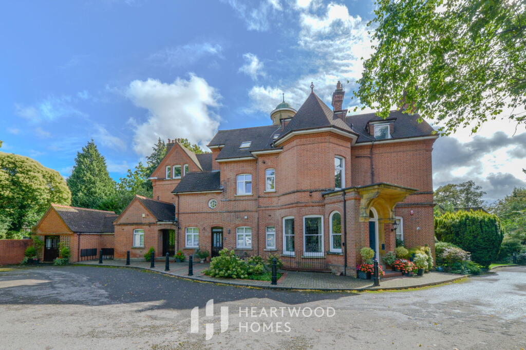 Main image of property: The Moorings, Althorp Road, St. Albans, AL1 3PL