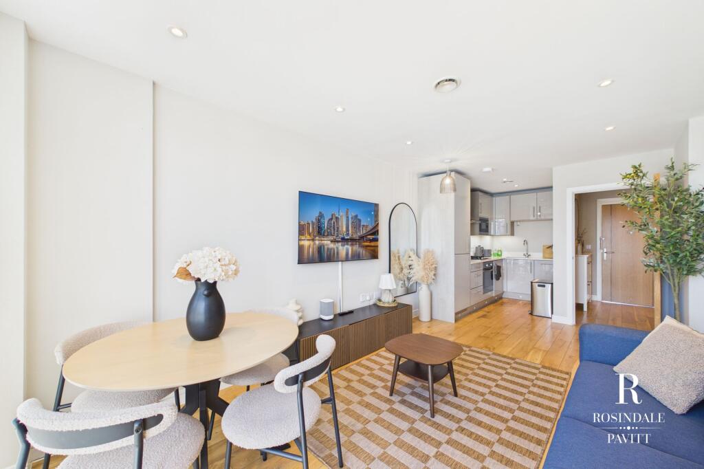 Apartment in Sutton - View 4