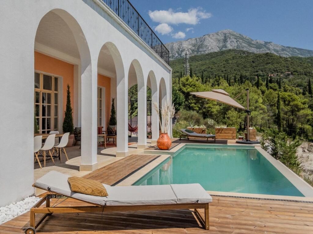 Main image of property: Herceg-Novi