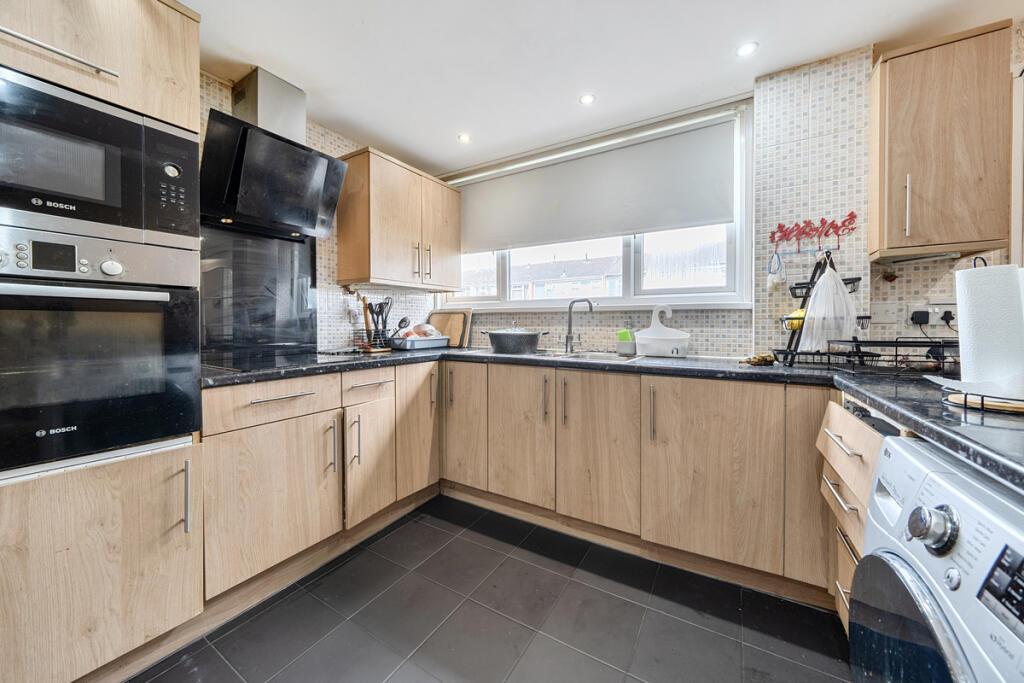 House in Southend-on-Sea - View 4