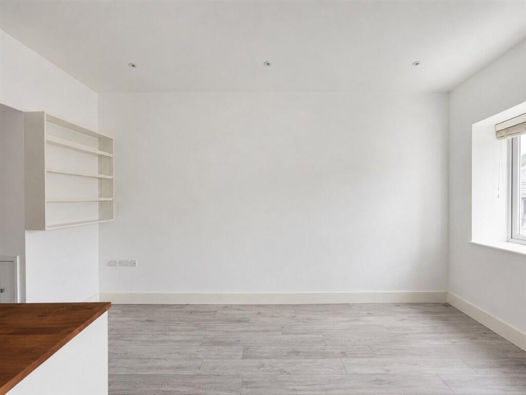 Apartment in Hove, Aldrington - View 3