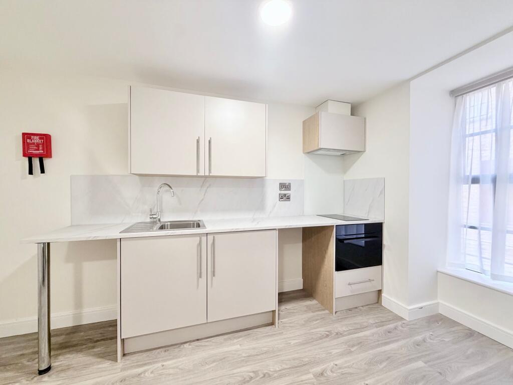 Apartment in Nottingham - View 3
