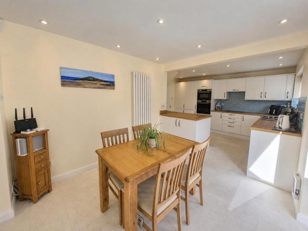 House in Northampton, Wellingborough - View 3