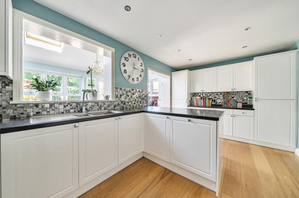 House in Reading, Lower Earley, Earley - More