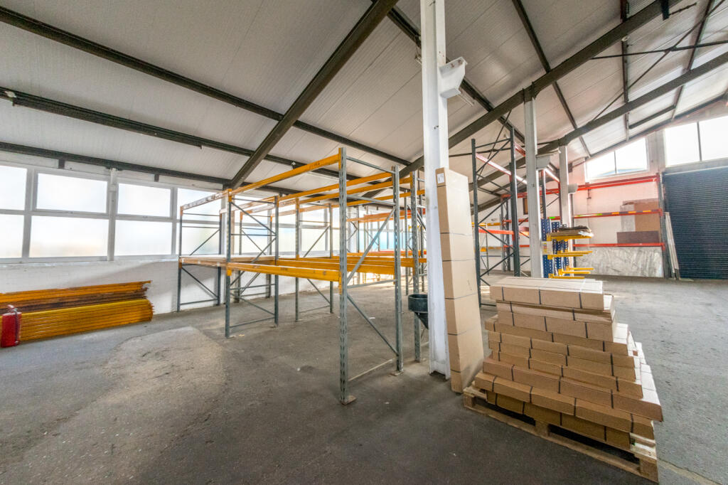 Main image of property: WAREHOUSE STORAGE SPACE UNIT 1, AIREDALE WORKS, FOUNTAIN STREET, MORLEY, LS27 0AA