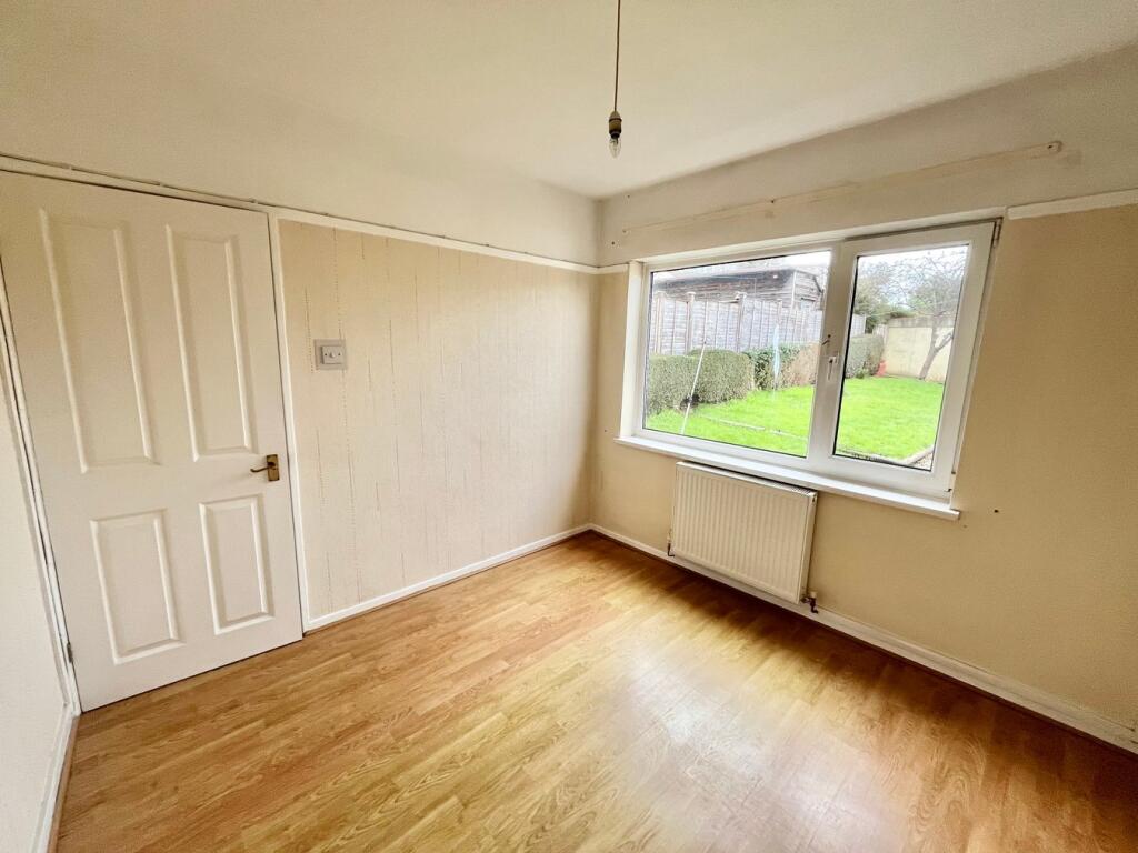 Blackmoor Road, Taunton, TA2 photo 5
