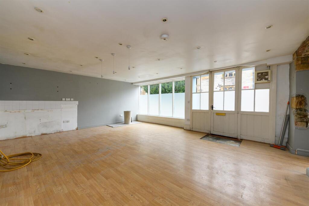 House in Ilchester, Somerset - View 3