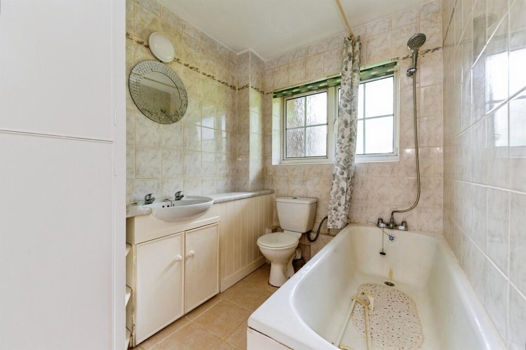 Additional image 10 of Park Close, Hatfield