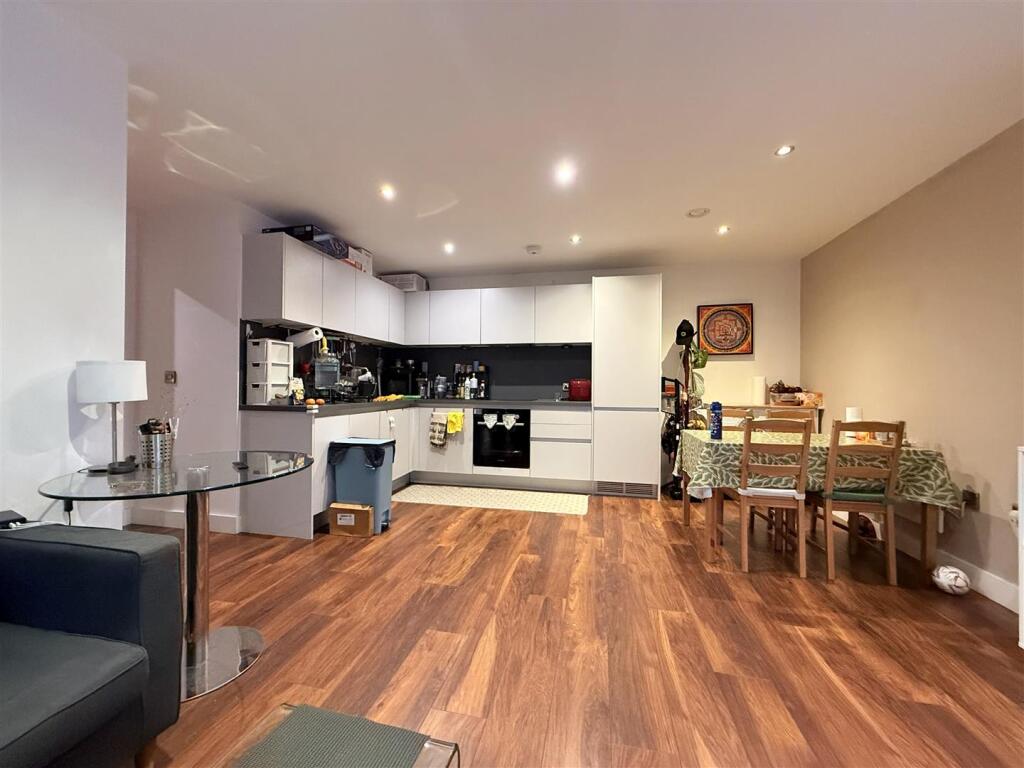 Apartment in Manchester - View 3