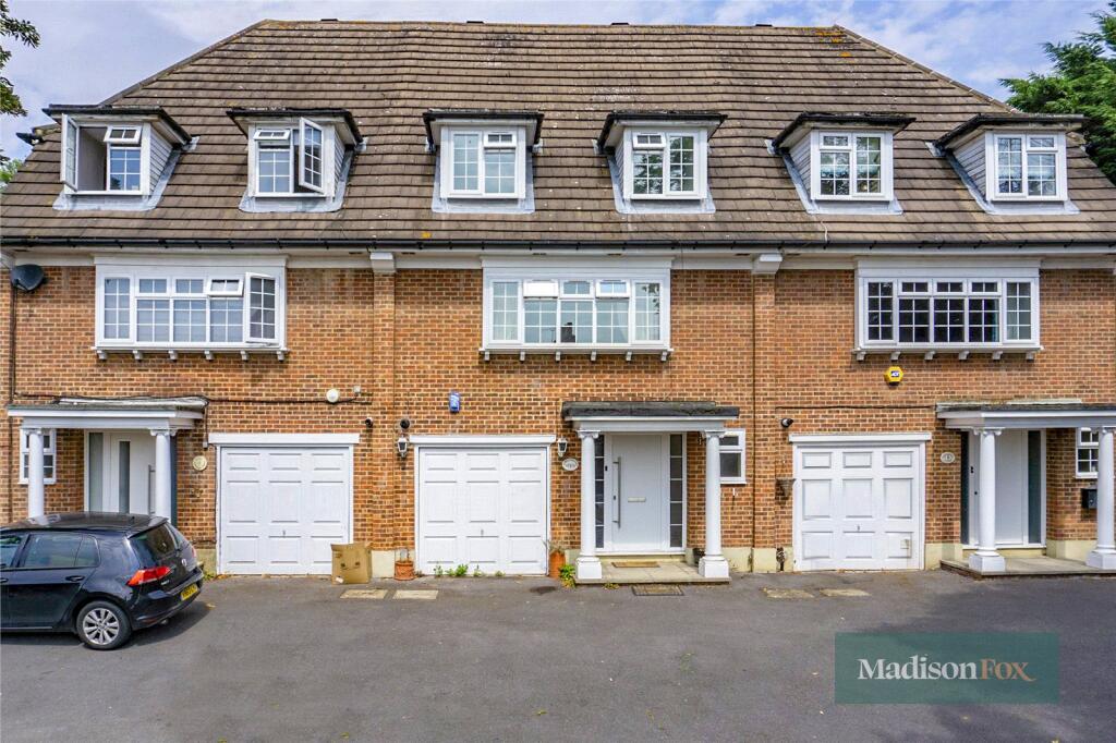 Main image of property: High Road, Loughton, Essex, IG10