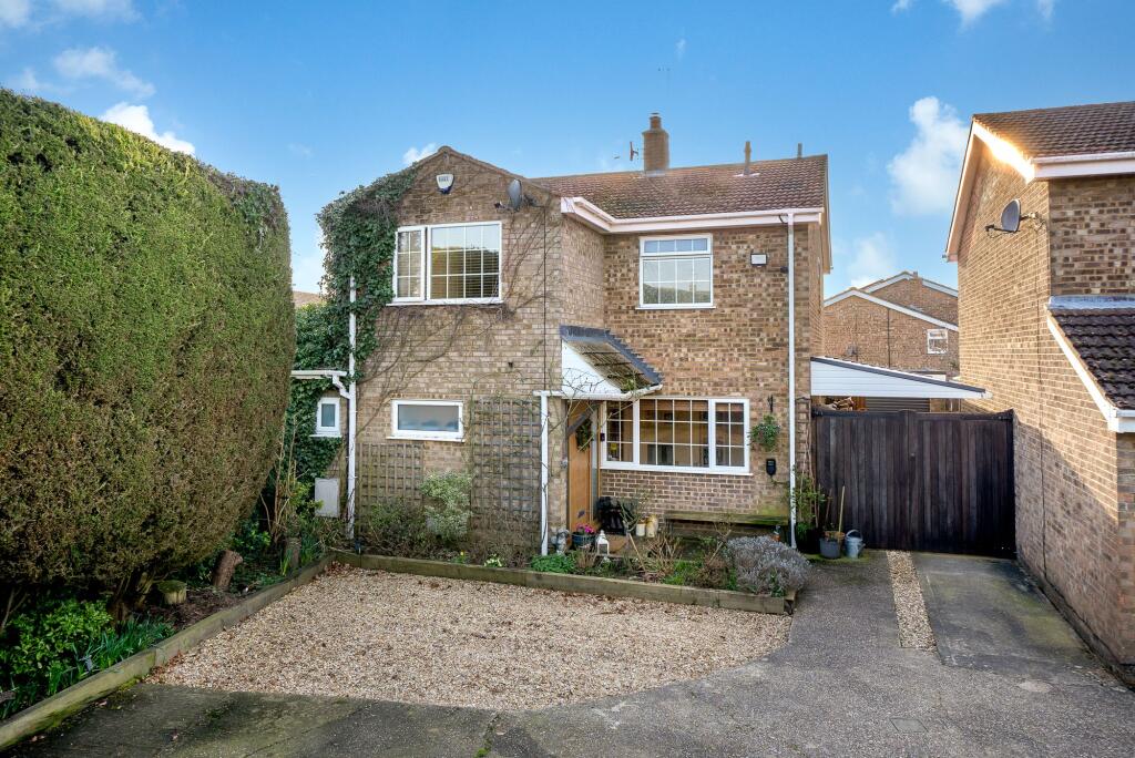 Main image of property: Crosslands, Caddington, LU1