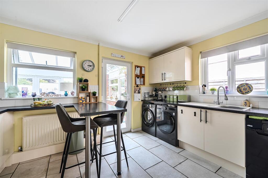 House in Arun, Aldwick - View 5