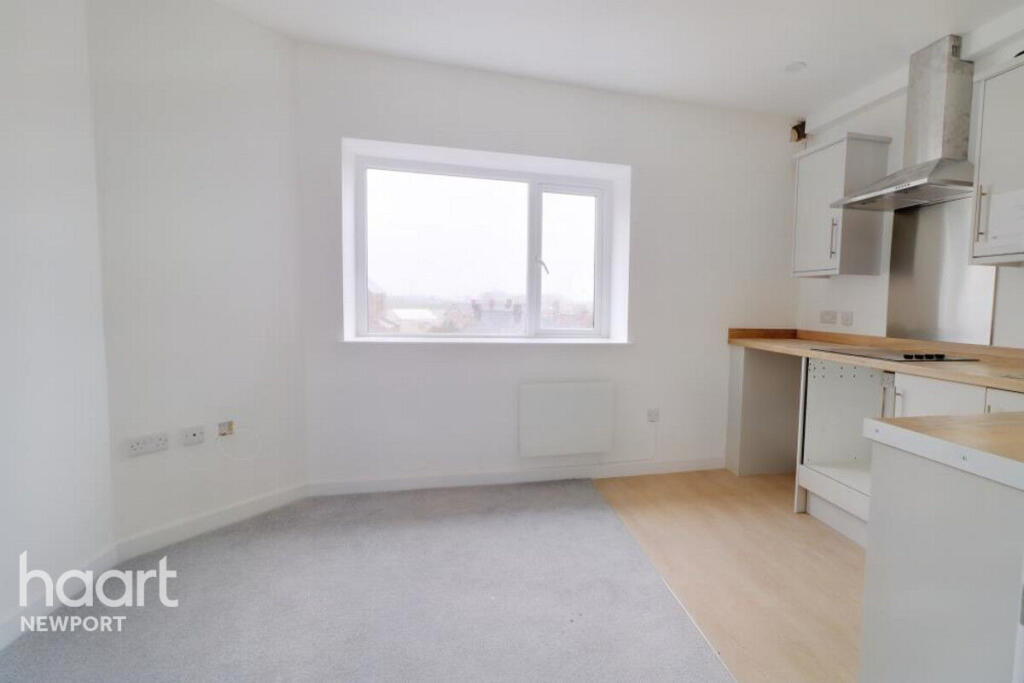Apartment in Newport, Pillgwenlly - View 3