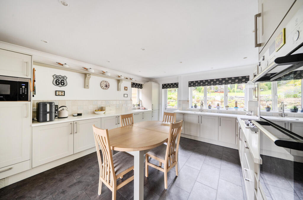 West Hill, Wincanton, BA9 photo 5