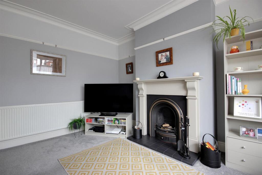 House in Hull, Kingston upon Hull - View 2