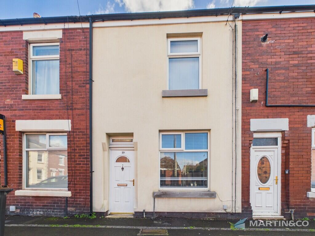 2-bed terraced on Aintree Road, Blackpool, FY4, £85,000