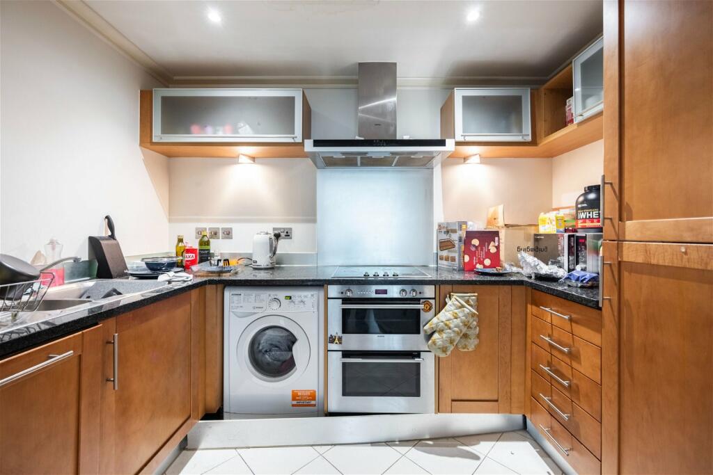 Apartment in London - View 3