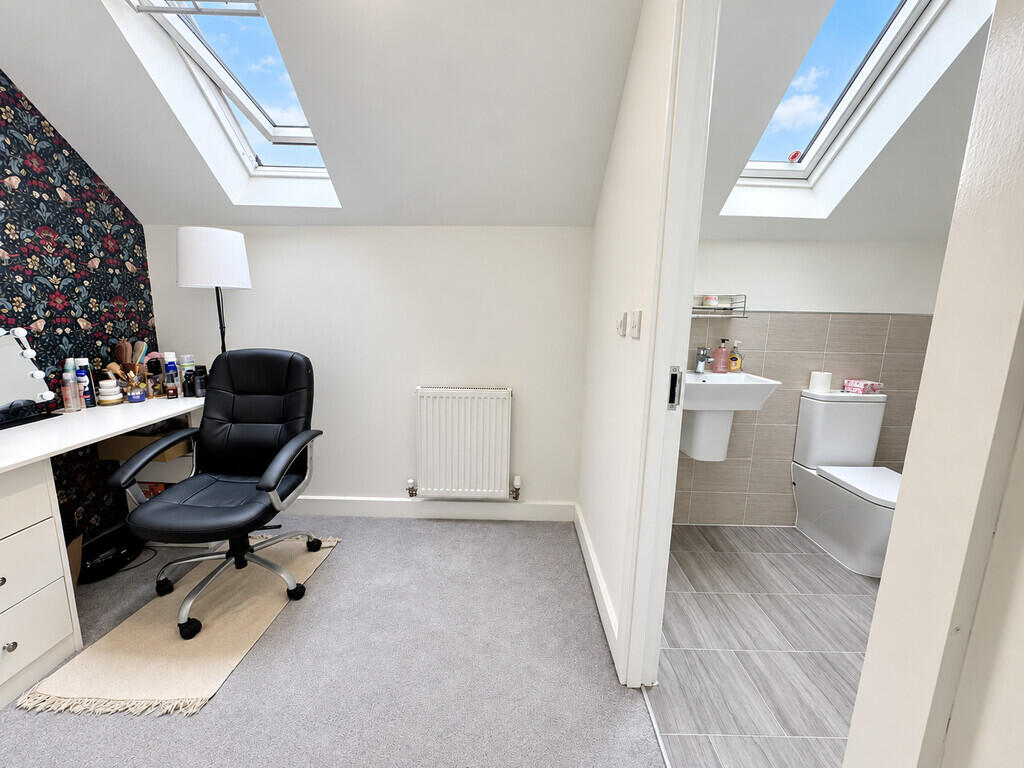 House in Biggleswade, Central Bedfordshire - View 5