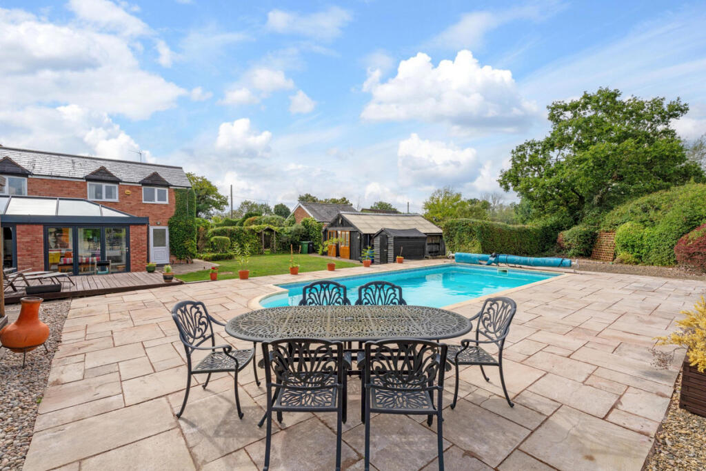 Additional image 21 of Droitwich Road Hanbury Bromsgrove, Worcestershire, B60 4DD