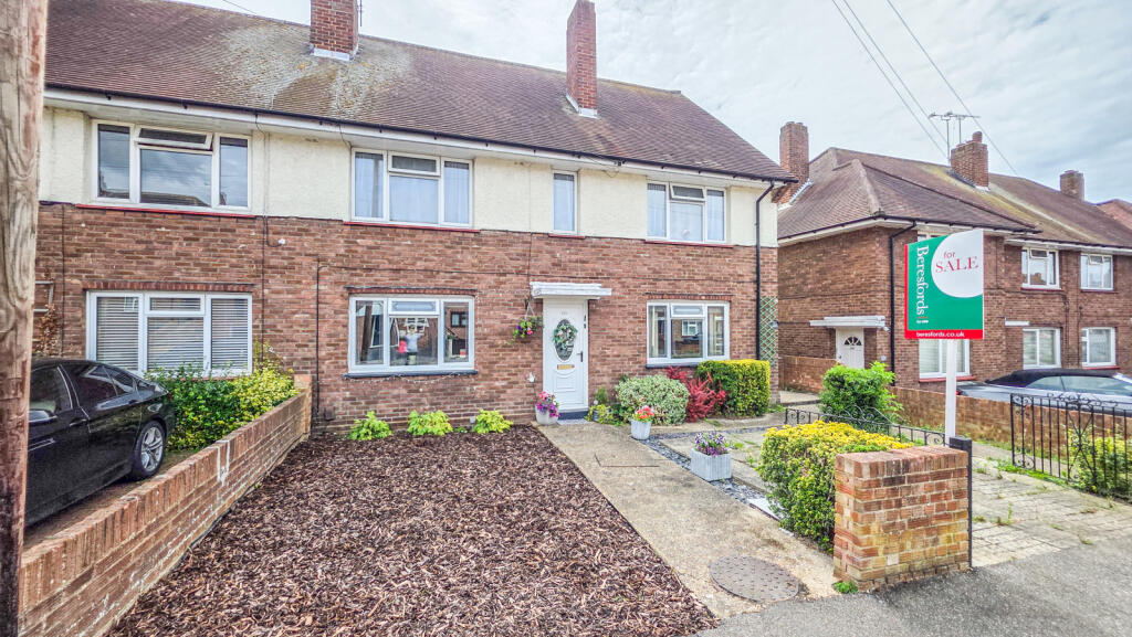 Main image of property: Chelmsford Avenue, Romford, RM5