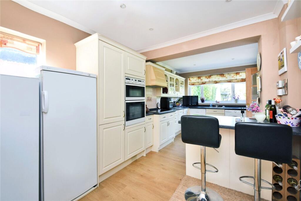 House in Reigate and Banstead, Chipstead - More