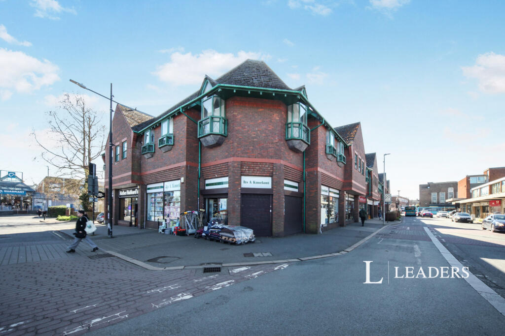 Main image of property: Queensway Parade, Dunstable, Bedfordshire, LU5