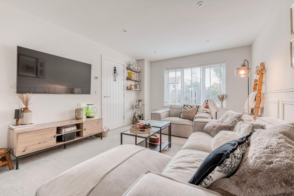 House in Ipswich - View 3