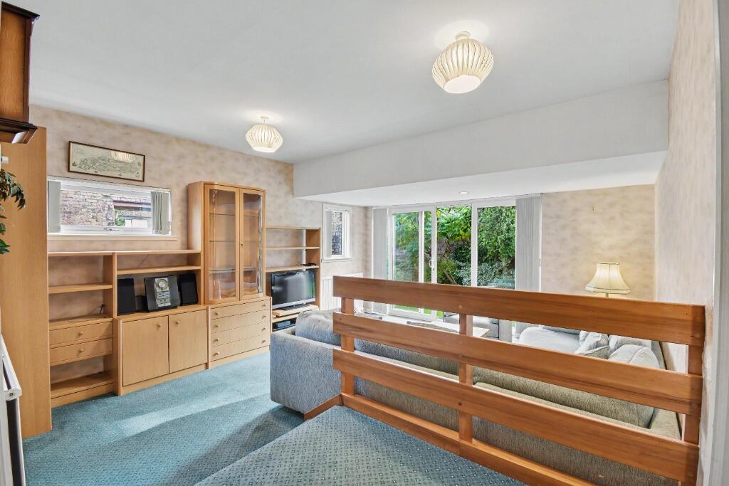 House in Paisley - More