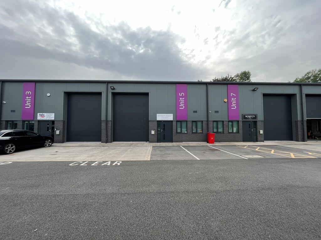 Main image of property: Unit 5 Dee View Business Park, Europa Court, Bumpers Lane, Chester, Cheshire, CH1 4LT