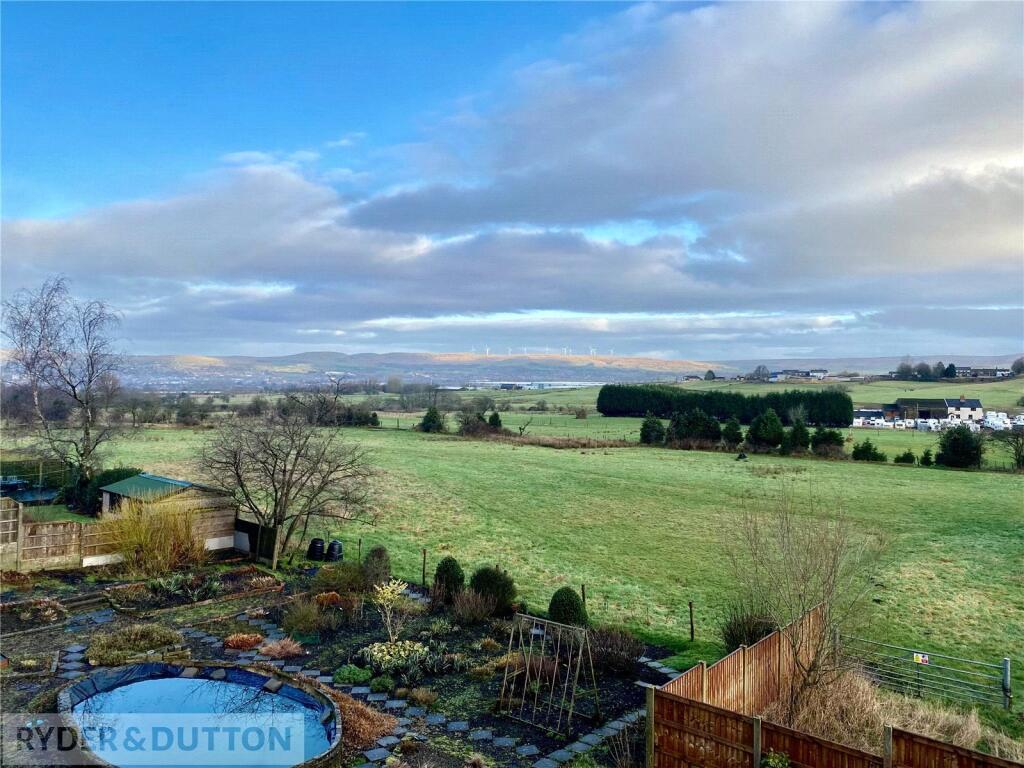House in Oldham, Greater Manchester - View 4