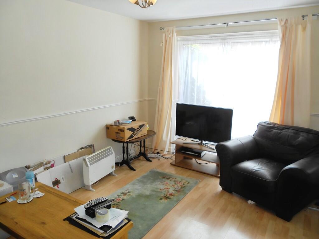 Rosebery Avenue, Yeovil photo 3