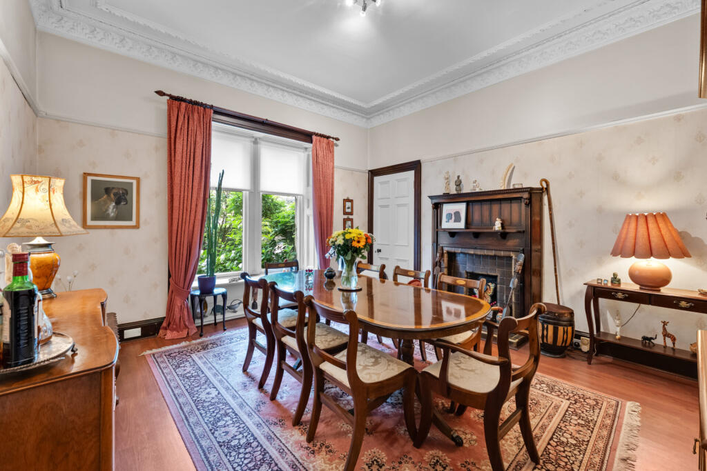 House in Glasgow - More