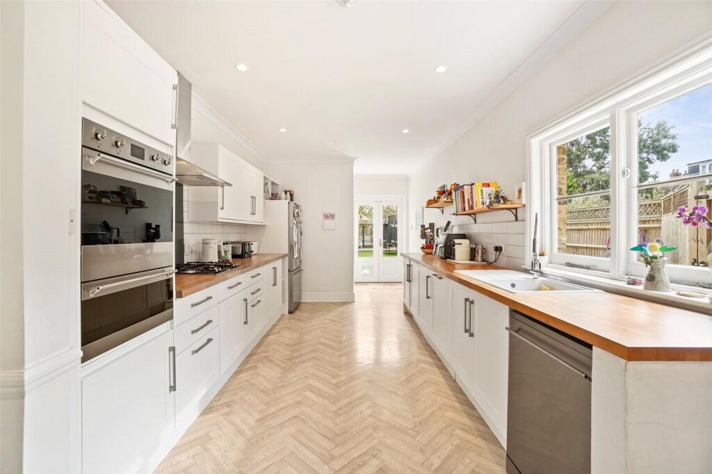 Stanley Road, Teddington, TW11 photo 3
