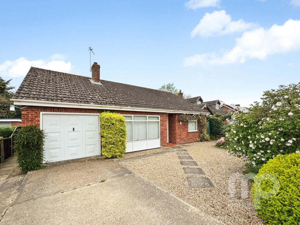 Main image of property: Baxter Close, Hingham, NR9