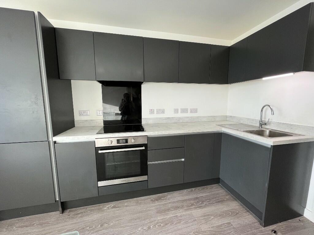 Apartment in Salford, Greater Manchester - View 4
