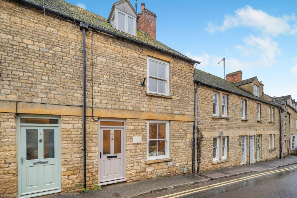 Main image of property: 5 Park Street, Charlbury, OX7