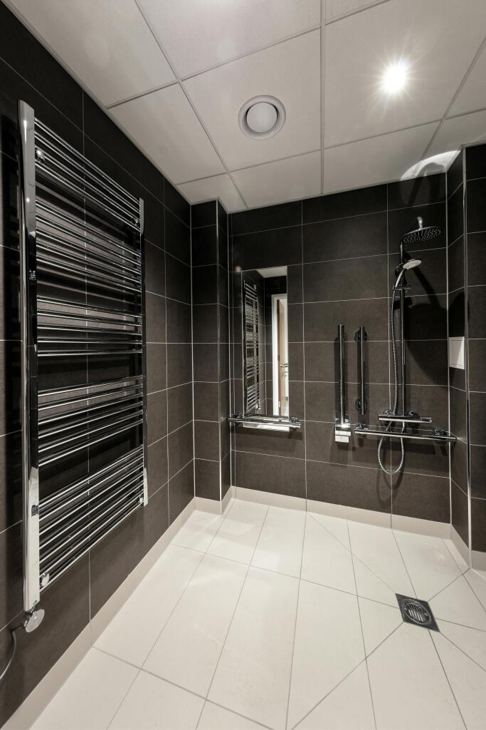 2025- Unit 690 - Stirling Road  - 225295.jpg