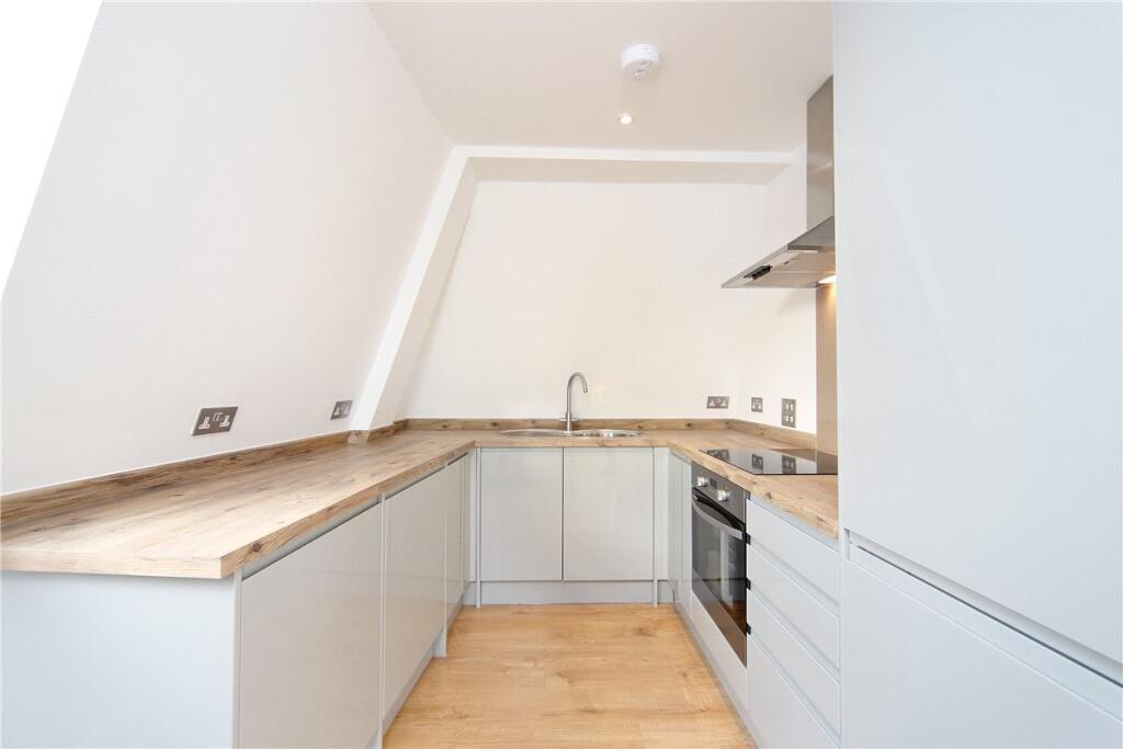 Apartment in London - View 2