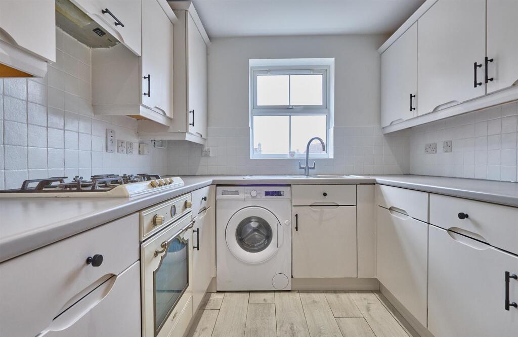 Apartment in Hinckley and Bosworth, Hinckley - View 4