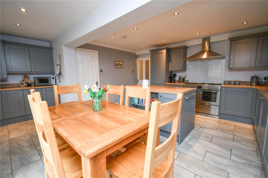 House in Wirral, Liverpool City Region - View 5