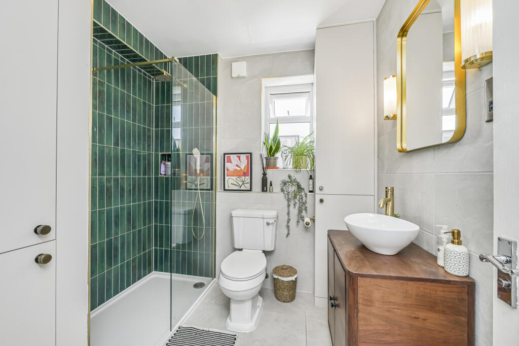 Apartment in London - View 5