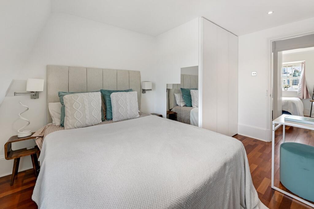 Apartment in London - More