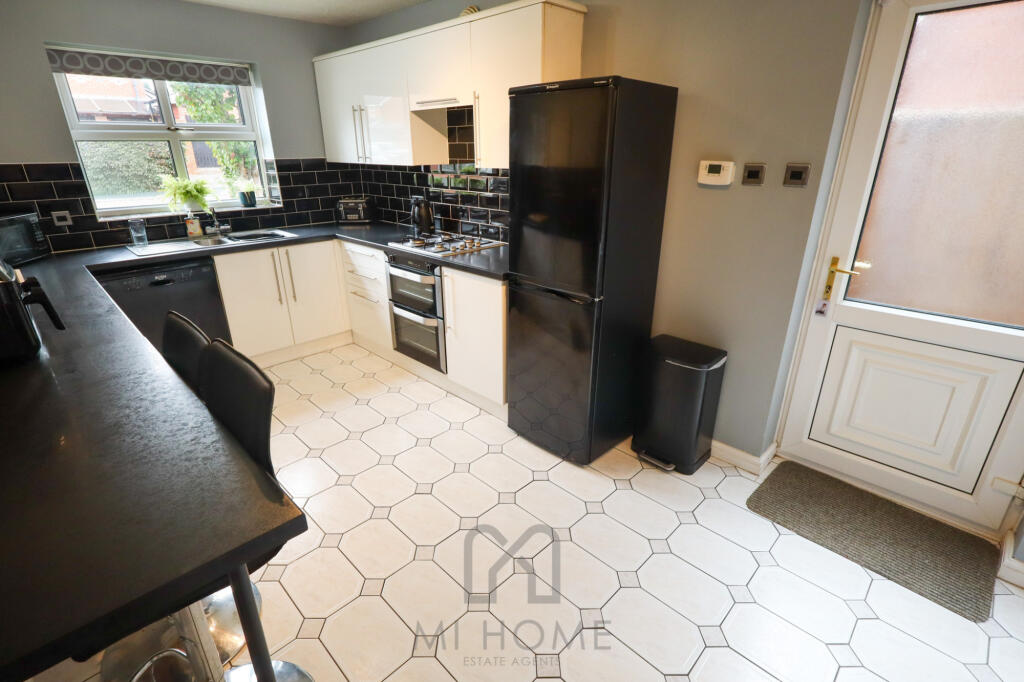 House in Preston - View 5