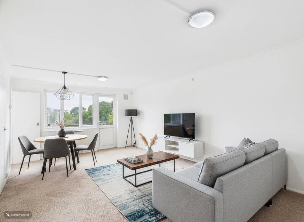 Main image of property: 211 Broadway, Bexleyheath