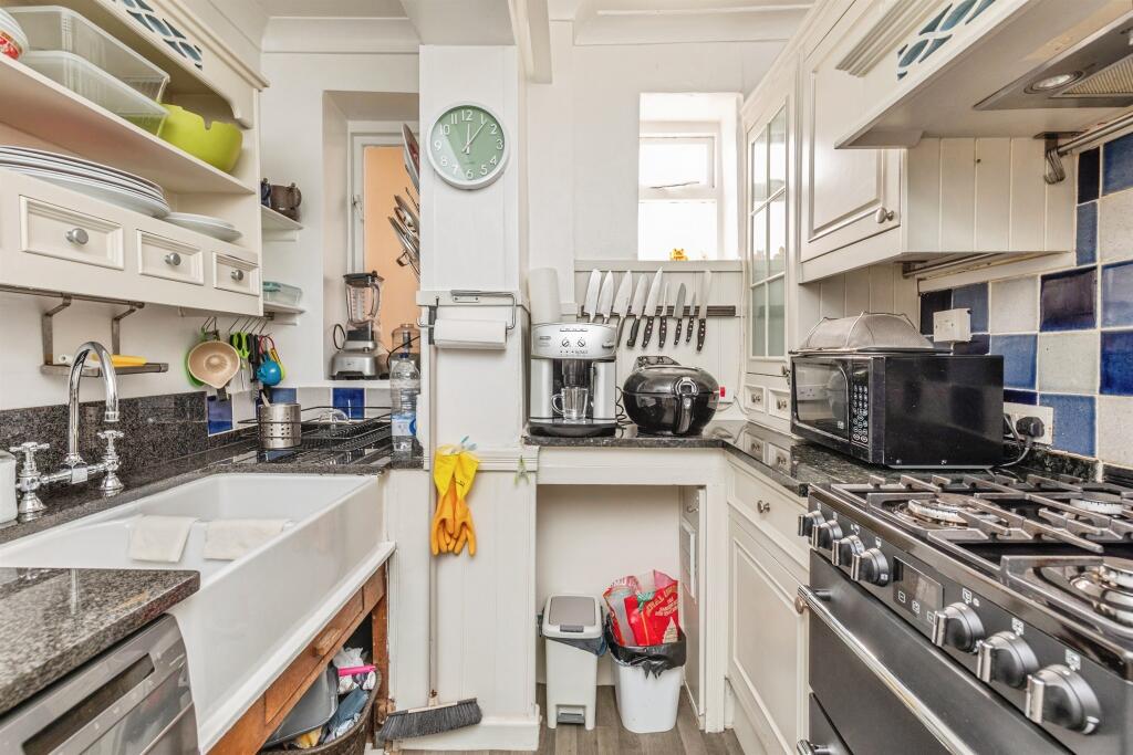 Apartment in Hastings, East Sussex - View 5