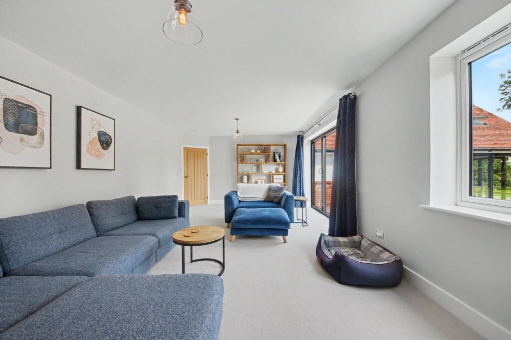 Vicarage Lane, Swanmore, SO32 - View 4