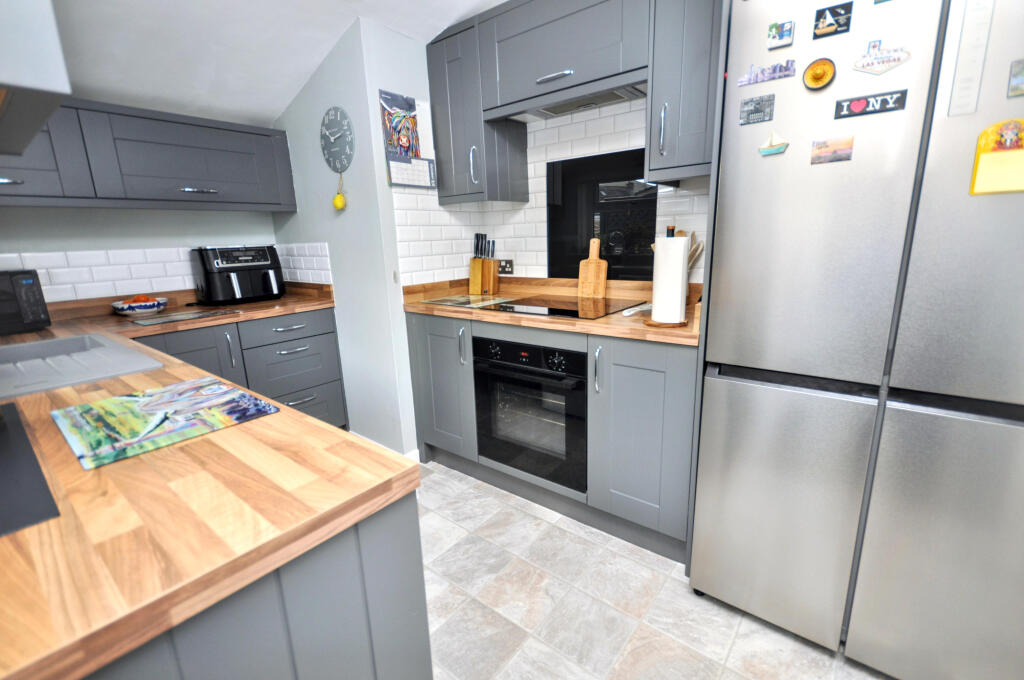 48 Bourtreehall, Girvan, South Ayrshire KA26 9EL photo 3