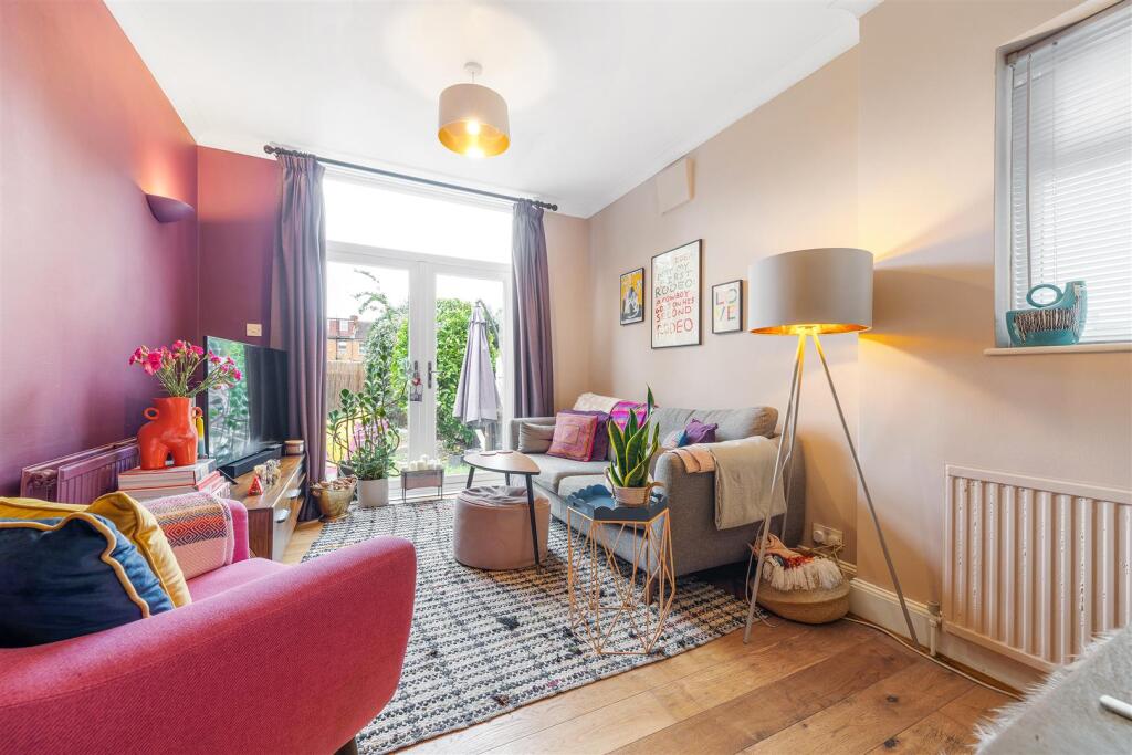 Apartment in London - View 5