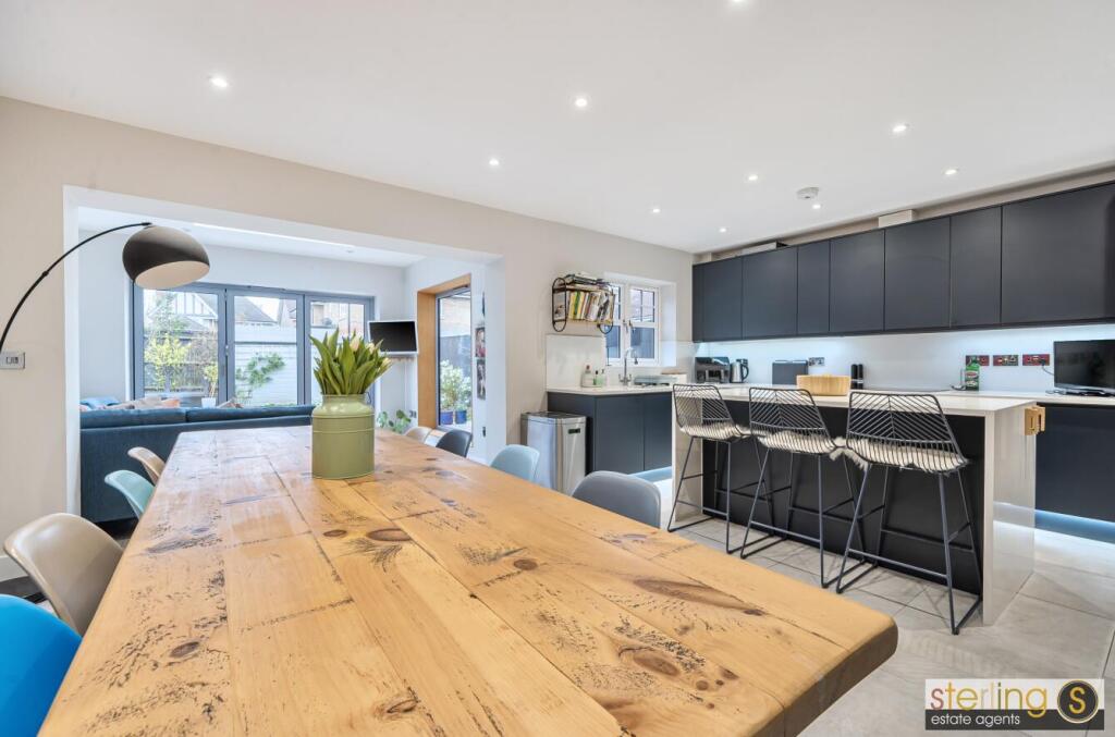 House in Dacorum, Tring - View 3
