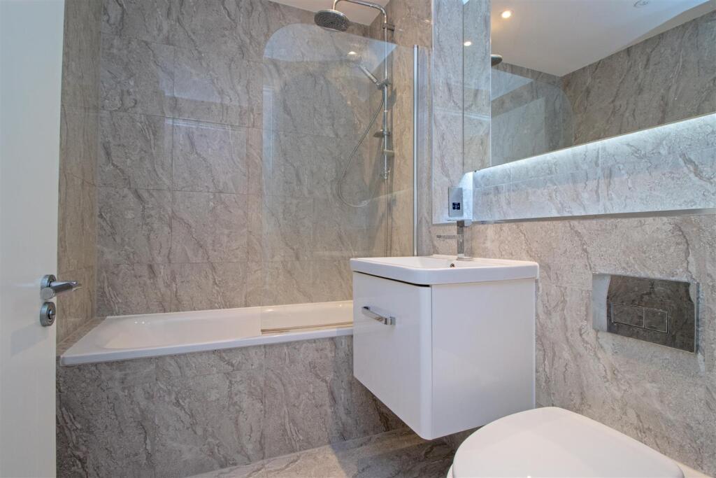 Apartment in Brighton - View 5